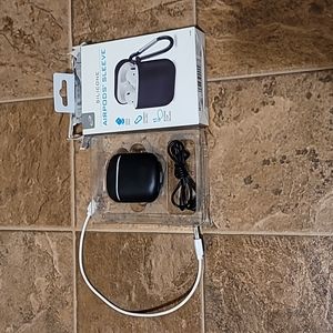 Earpods, Sleeve, and cords